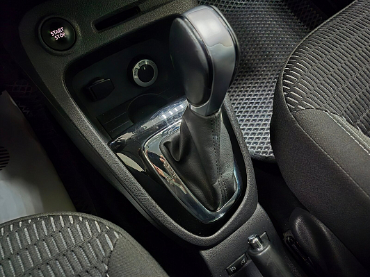 Renault Kaptur, 2018 года, пробег 129078 км