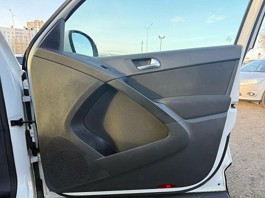 Volkswagen Tiguan Trend&Fun, 2011 года, пробег 231722 км