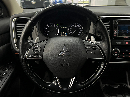 Mitsubishi Outlander Ultimate, 2015 года, пробег 159511 км