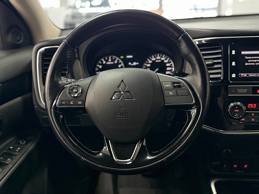 Mitsubishi Outlander Instyle, 2018 года, пробег 102000 км