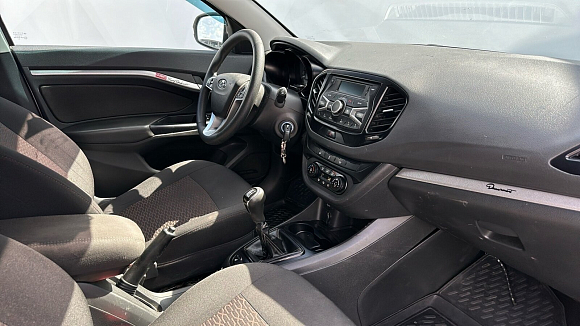 Lada (ВАЗ) Vesta Comfort (2017-2019), 2018 года, пробег 170000 км