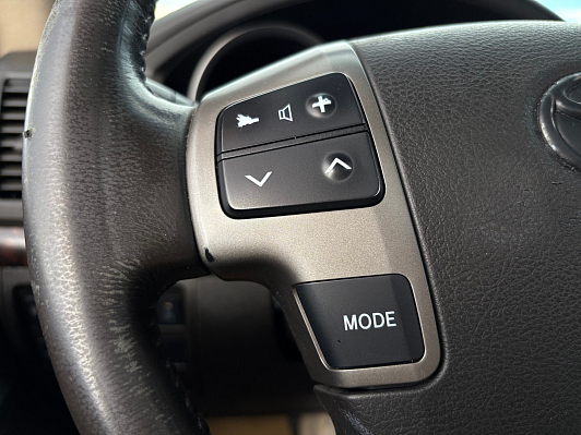 Toyota Land Cruiser, 2011 года, пробег 321650 км
