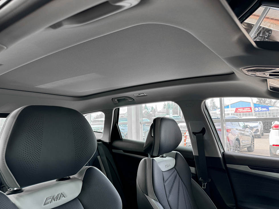 Geely Atlas Flagship, зеленый