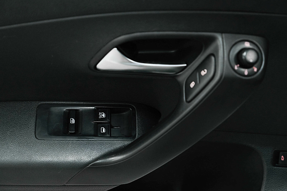 Volkswagen Polo Comfortline, 2015 года, пробег 199000 км