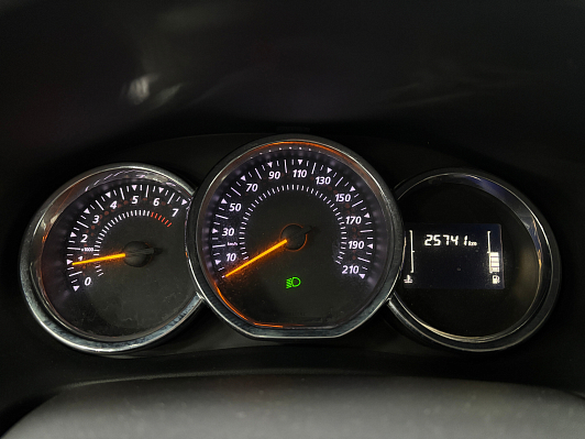 Renault Sandero Stepway Life, 2020 года, пробег 25900 км