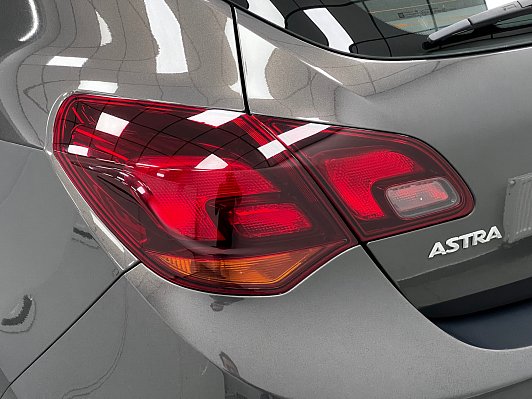 Opel Astra Cosmo, 2013 года, пробег 188650 км