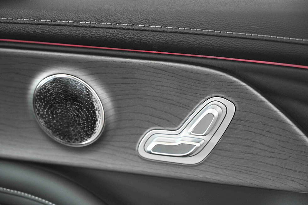 Chery Arrizo 8 Ультра Черный / Ultra Black, белый