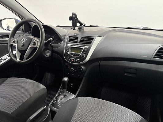 Hyundai Solaris Style, 2013 года, пробег 176745 км