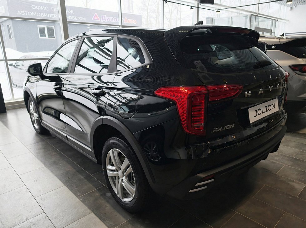 Haval Jolion Комфорт, черный