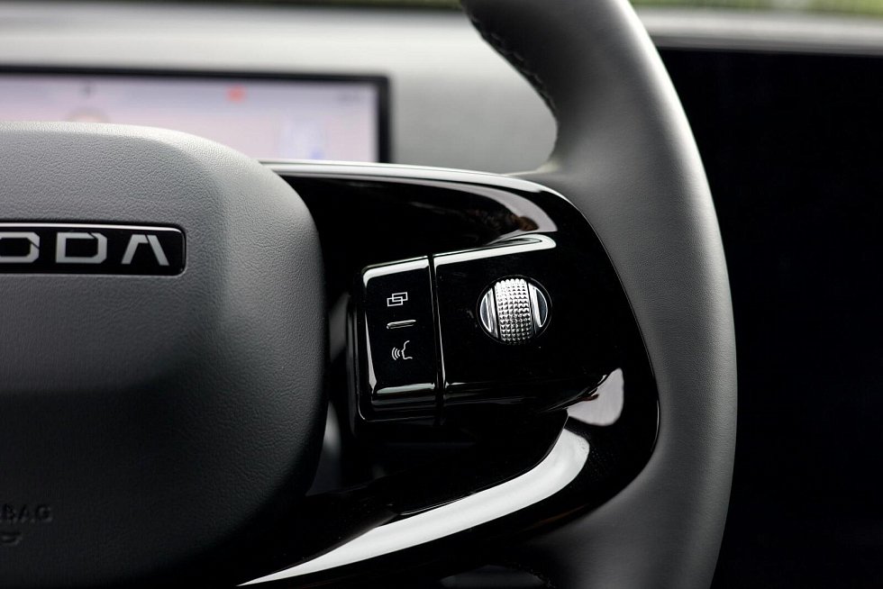 Omoda C7 Драйв, черный