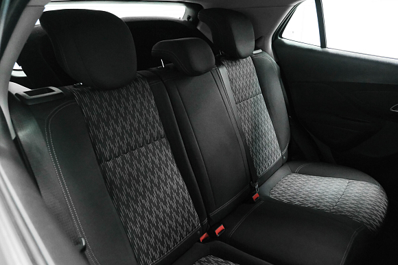 Opel Mokka Essentia, 2014 года, пробег 97000 км