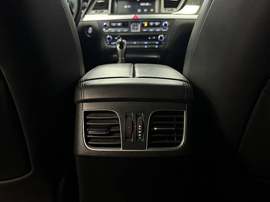 Hyundai Genesis Advance, 2016 года, пробег 114600 км