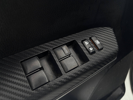 Toyota RAV4, 2013 года, пробег 179533 км