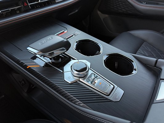 Changan UNI-K Люкс, 2024 года, пробег 27000 км