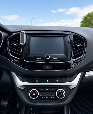 Lada (ВАЗ) Vesta Luxe Multimedia (2018-2019), 2019 года, пробег 78130 км