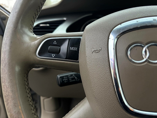 Audi A4, 2010 года, пробег 219615 км