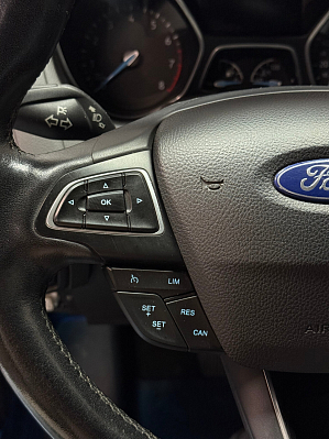 Ford Focus Titanium, 2017 года, пробег 196000 км