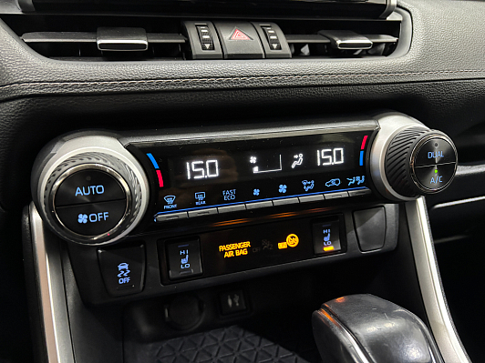Toyota RAV4 Комфорт, 2020 года, пробег 105140 км