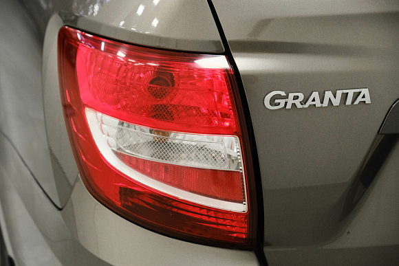 Lada (ВАЗ) Granta Luxe, 2019 года, пробег 134000 км