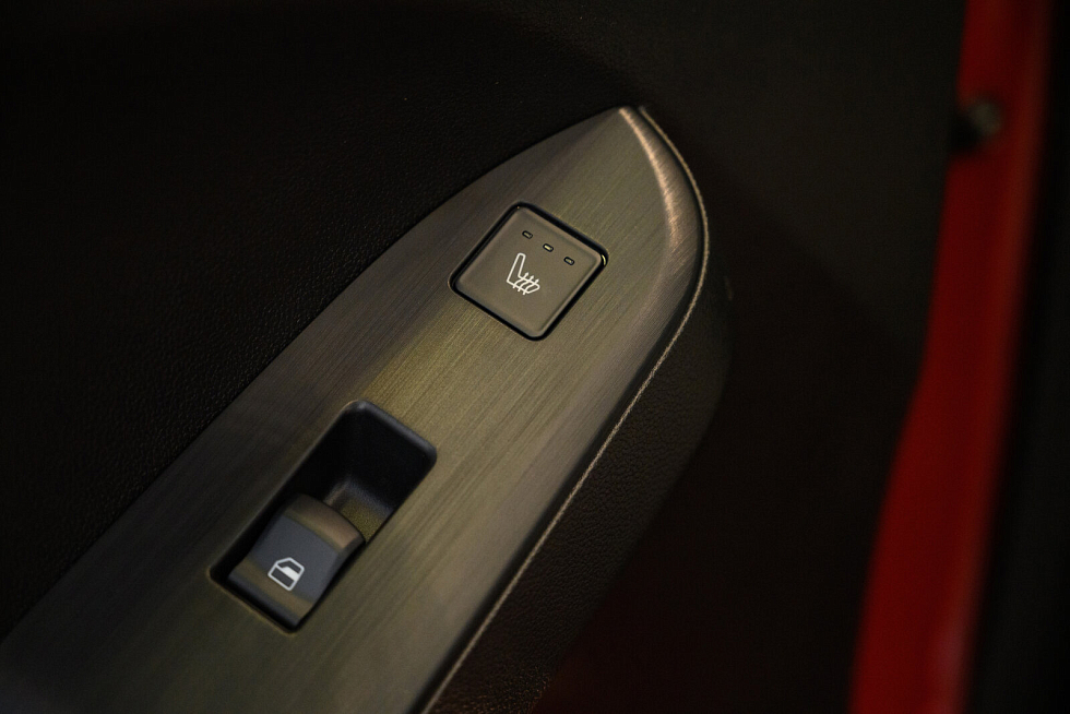 Haval Jolion Tech+, красный