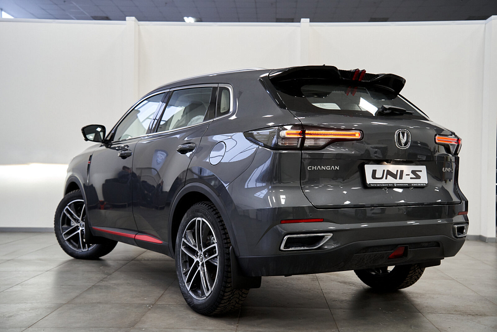 Changan UNI-S (CS55 Plus) Luxe, серый