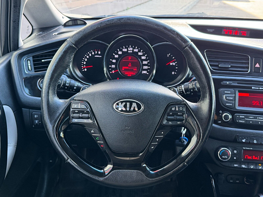 Kia Ceed Luxe, 2014 года, пробег 165292 км