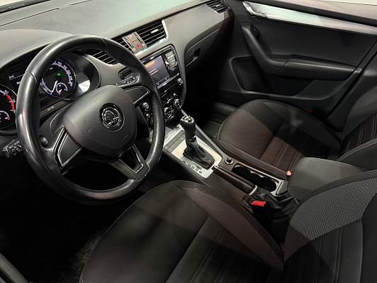 Skoda Octavia Ambition, 2019 года, пробег 114000 км