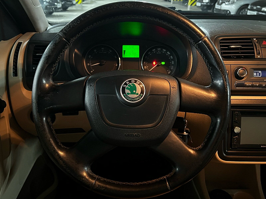 Skoda Fabia Elegance, 2012 года, пробег 170000 км