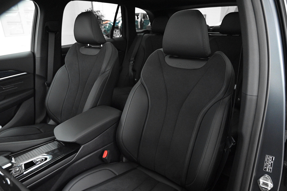 Geely Monjaro Люкс (2023-2025), серый