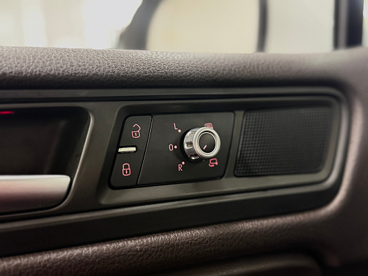 Volkswagen Touareg, 2014 года, пробег 218000 км