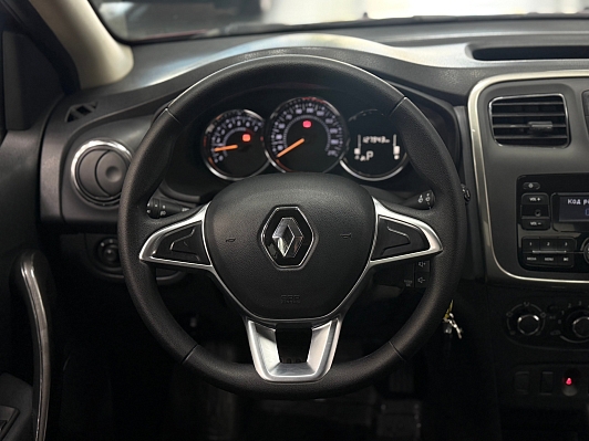 Renault Logan Stepway Life City, 2021 года, пробег 128000 км