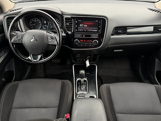 Mitsubishi Outlander Intense+, 2019 года, пробег 148030 км