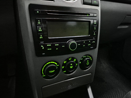 Lada (ВАЗ) Priora Люкс, 2011 года, пробег 176731 км