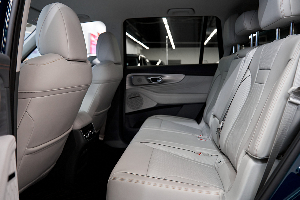 GAC GS8 GX Premium, серебряный