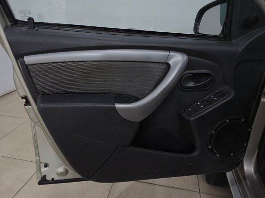 Renault Duster Expression, 2013 года, пробег 136145 км