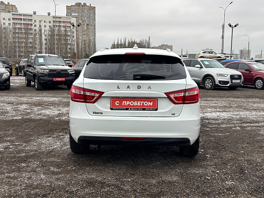 Lada (ВАЗ) Vesta Luxe Multimedia (2017-2019), 2019 года, пробег 92437 км