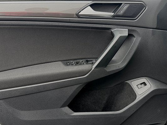 Volkswagen Tiguan CONNECT, 2019 года, пробег 68561 км