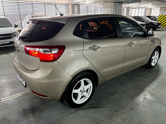 Kia Rio Comfort (без теплых опций), 2014 года, пробег 166000 км