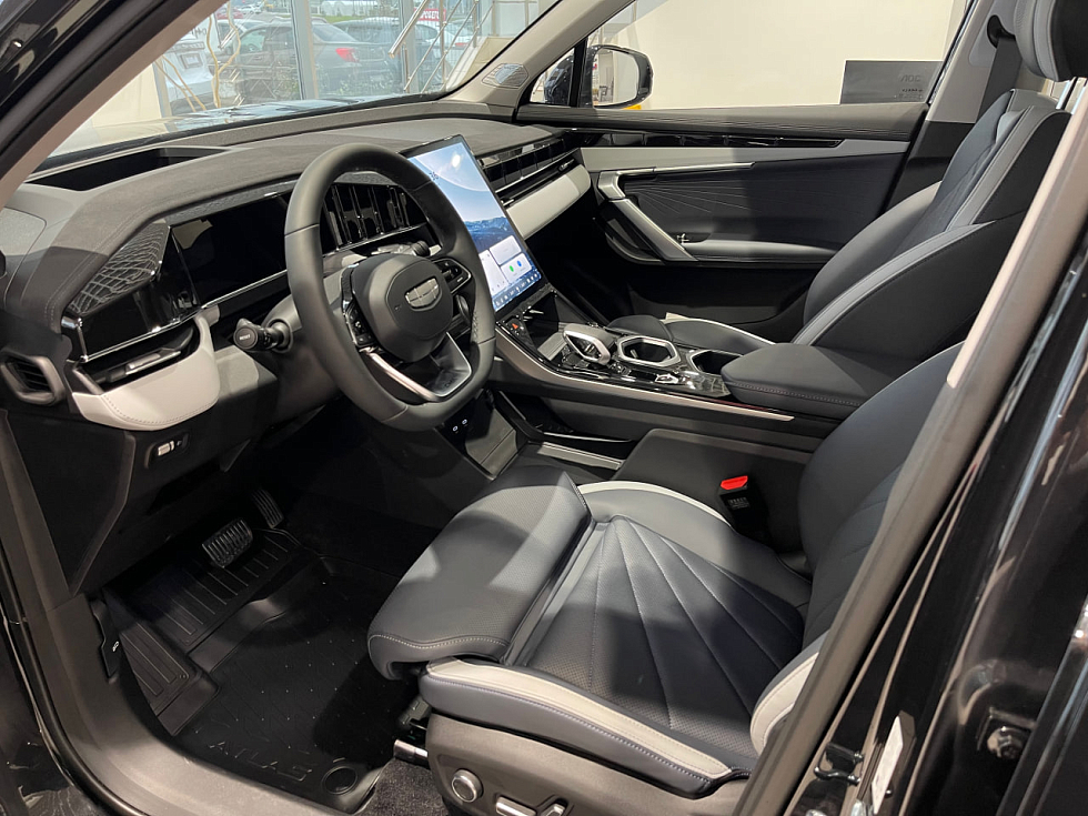 Geely Atlas Flagship, черный