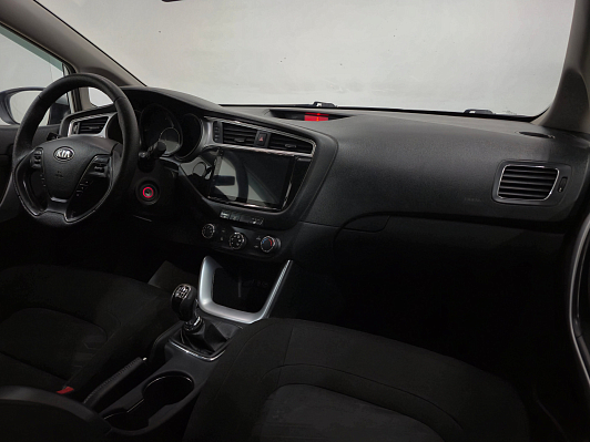 Kia Ceed Comfort, 2015 года, пробег 240460 км