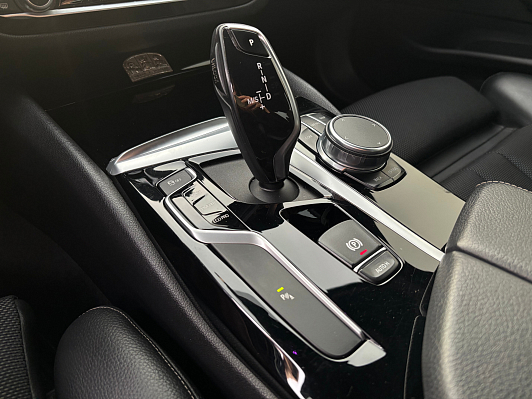 BMW 5 серии, 2018 года, пробег 129871 км