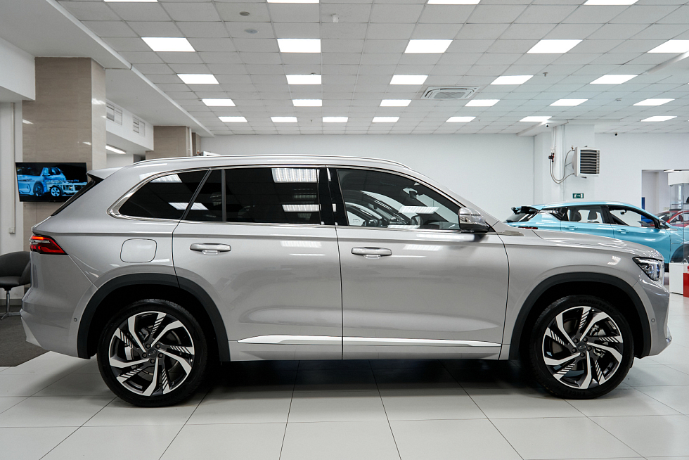 Geely Monjaro Flagship, серый