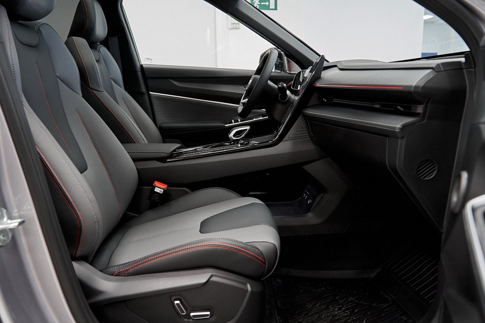 Geely Cityray Спорт, серебряный