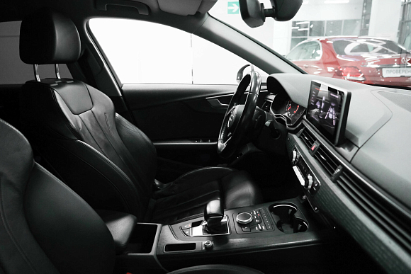 Audi A4 Advance, 2016 года, пробег 185000 км
