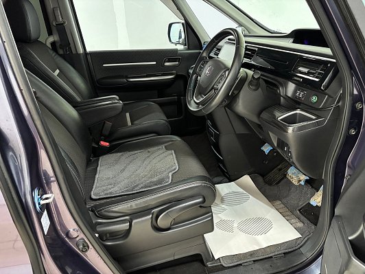 Honda Stepwgn, 2016 года, пробег 103370 км
