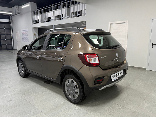 Renault Sandero Stepway Drive, 2019 года, пробег 80000 км