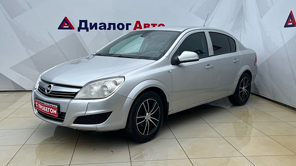 Opel Astra Essentia, 2010 года, пробег 186000 км