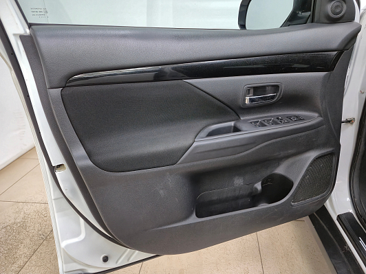 Mitsubishi Outlander Intense+, 2019 года, пробег 99376 км