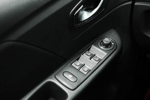 Renault Kaptur Drive, 2019 года, пробег 139000 км