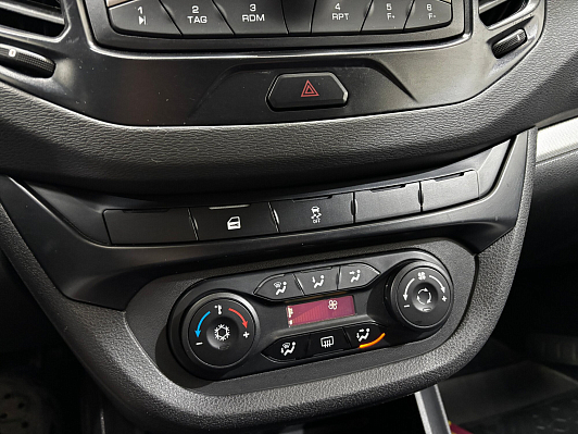 Lada (ВАЗ) Vesta Comfort, 2019 года, пробег 115586 км